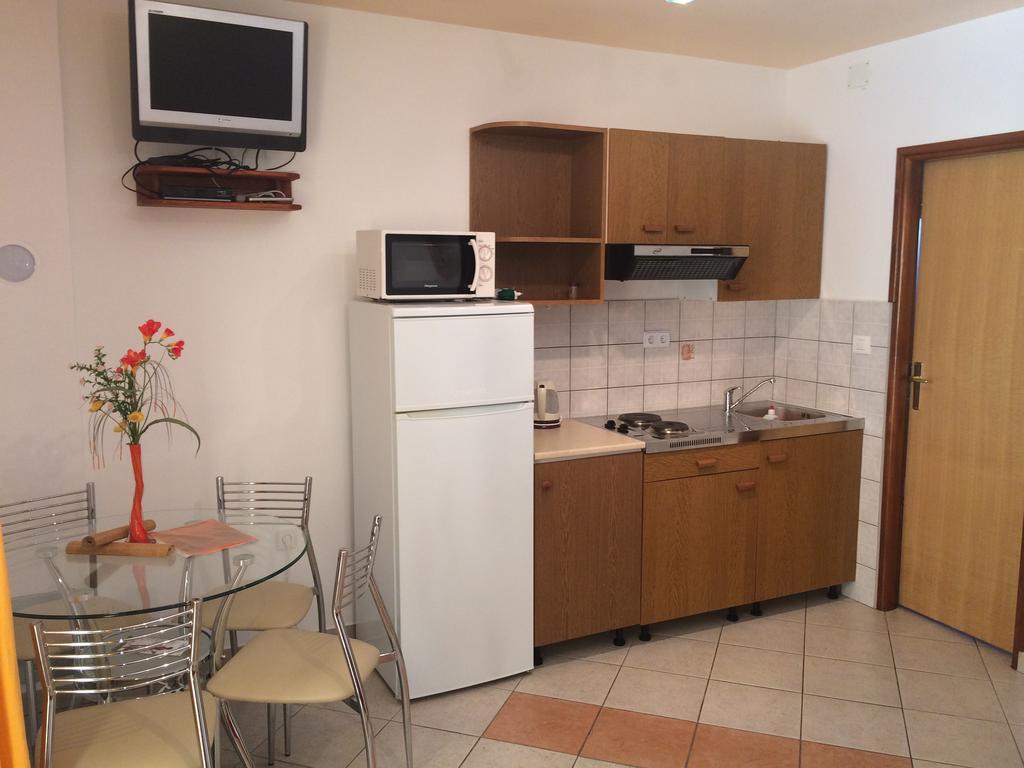 Apartment Kolundzic Novi Vinodolski Rom bilde