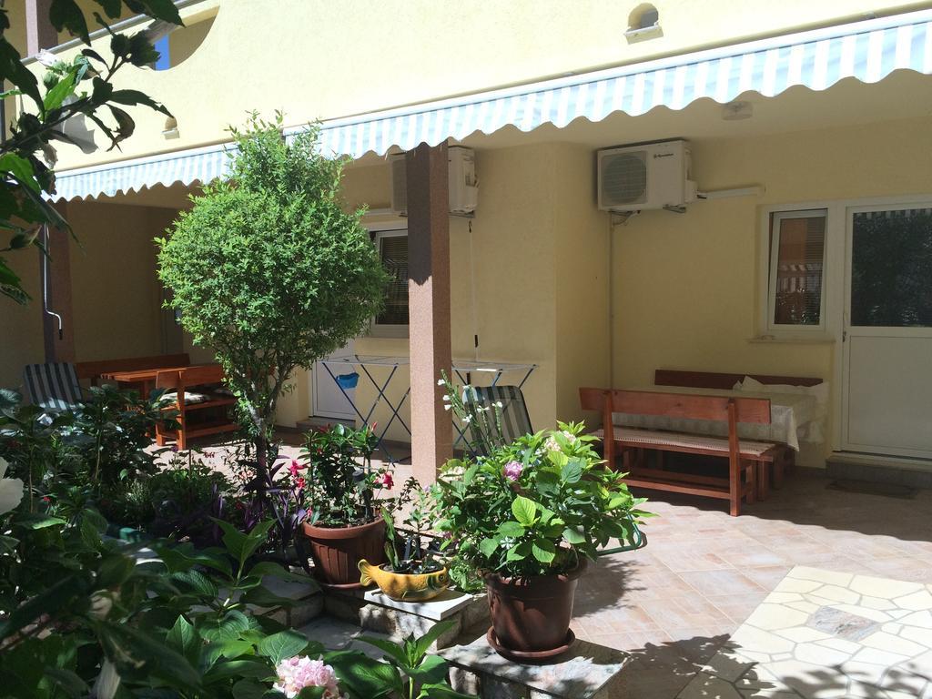 Apartment Kolundzic Novi Vinodolski Rom bilde