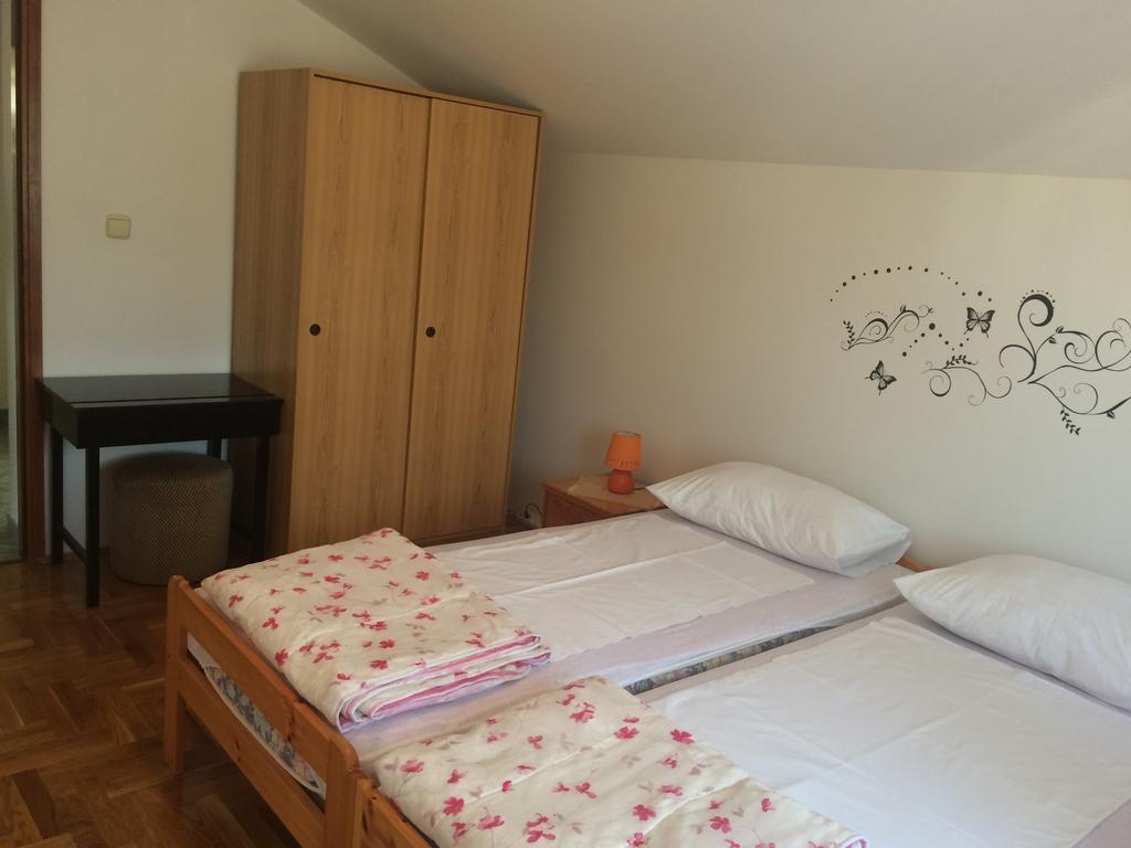 Apartment Kolundzic Novi Vinodolski Rom bilde