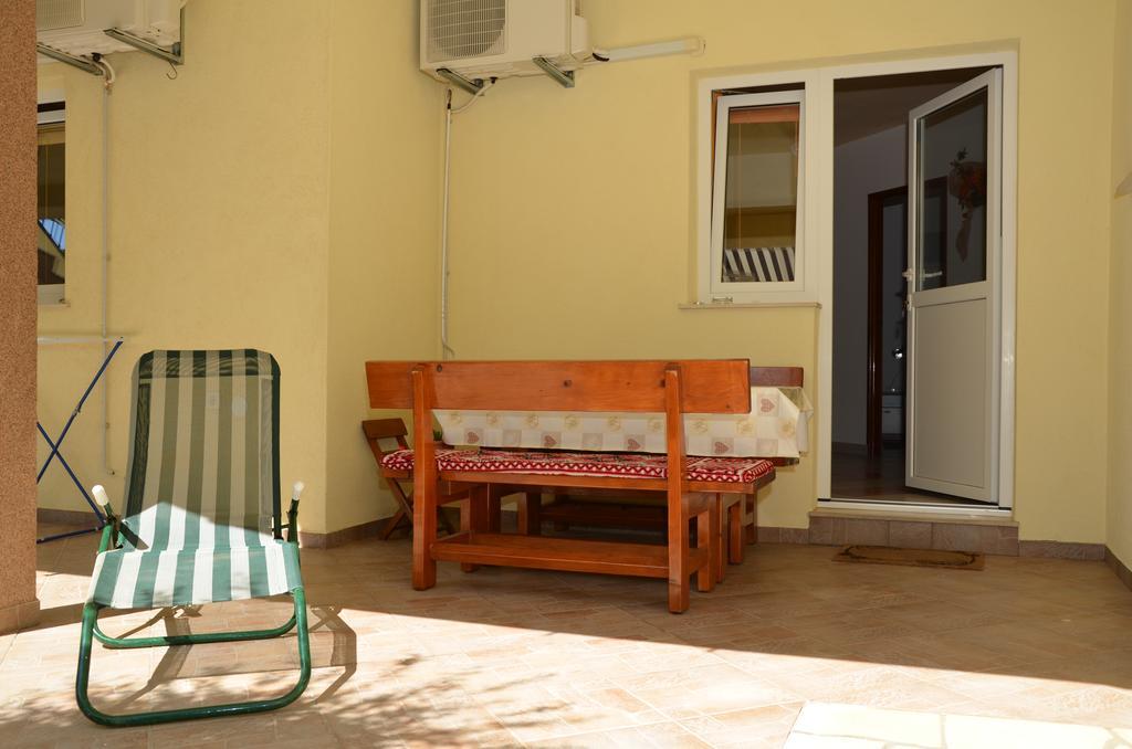 Apartment Kolundzic Novi Vinodolski Eksteriør bilde
